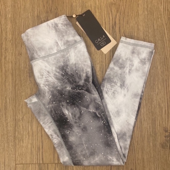 XS CALIA by Carrie Underwood Leggings - Picture 1 of 5